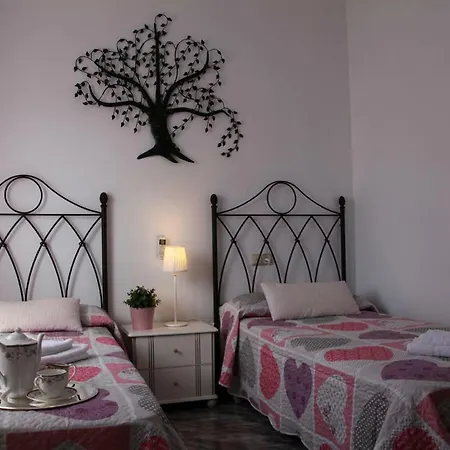 Eden Villa *